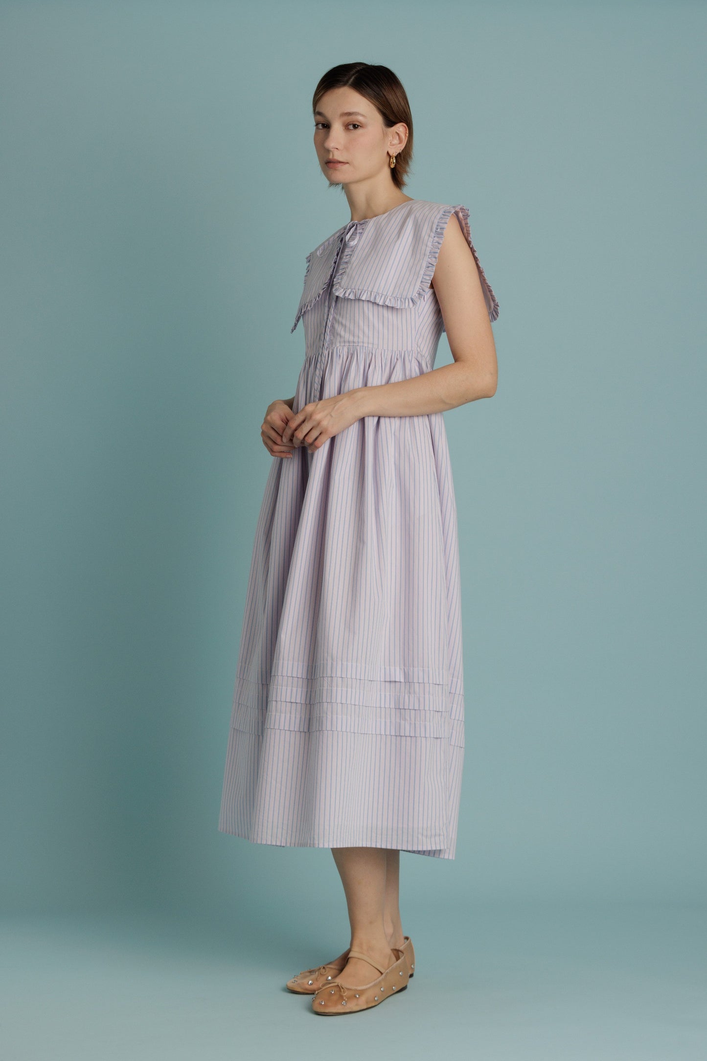 Oversized Collar Pintuck Midi Dress