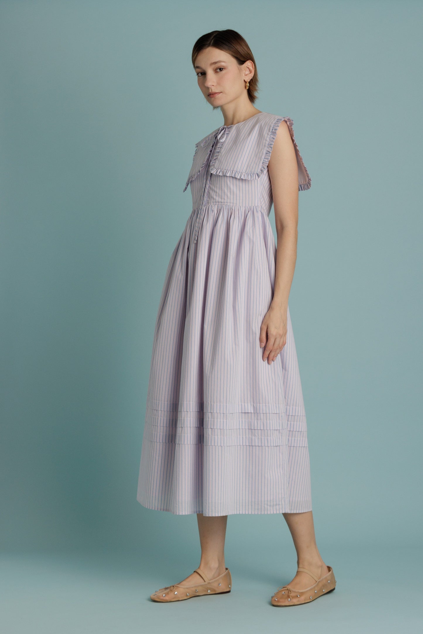 Oversized Collar Pintuck Midi Dress