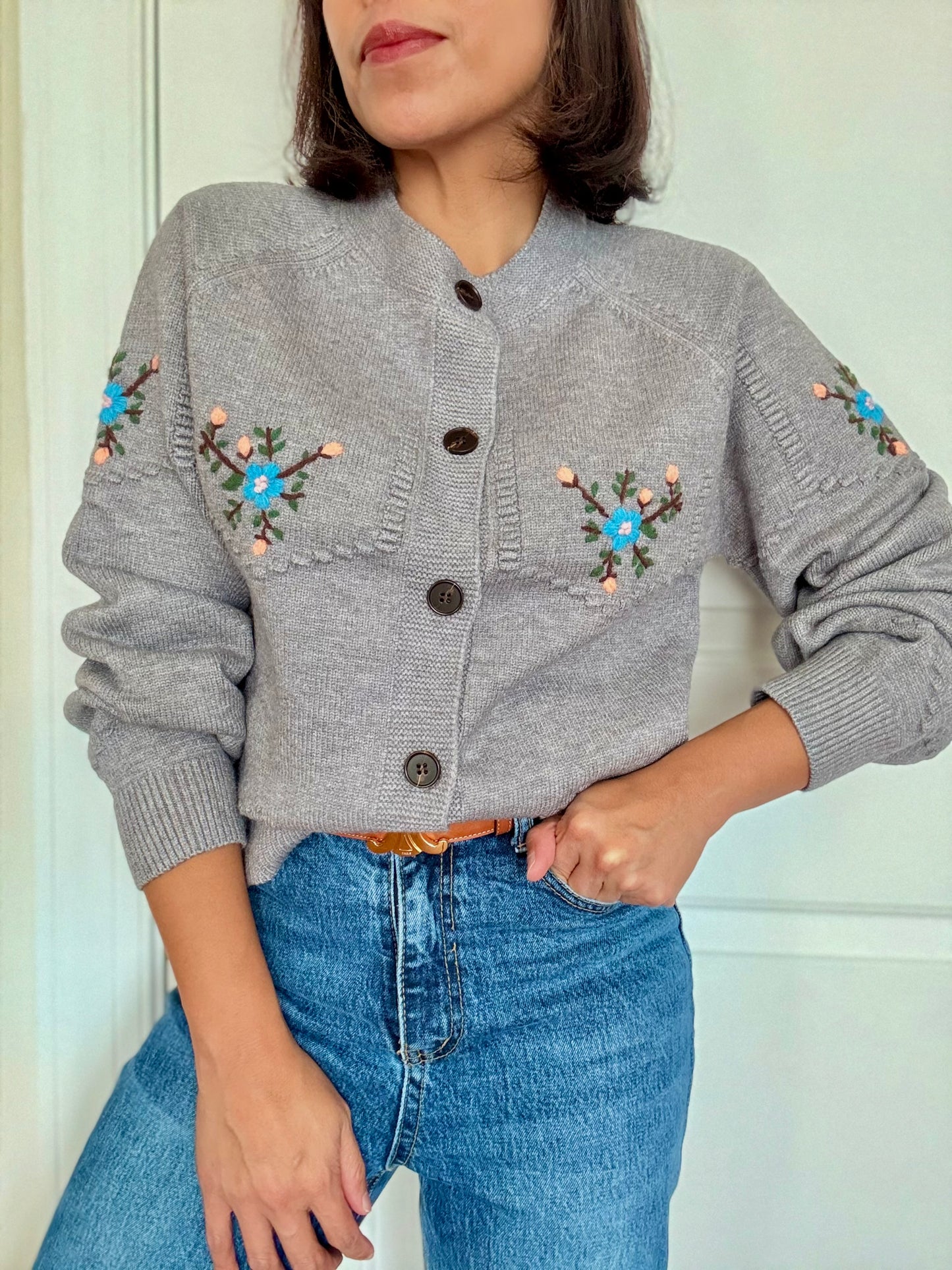 Embroidered Vintage Knit Cardigan – Gray